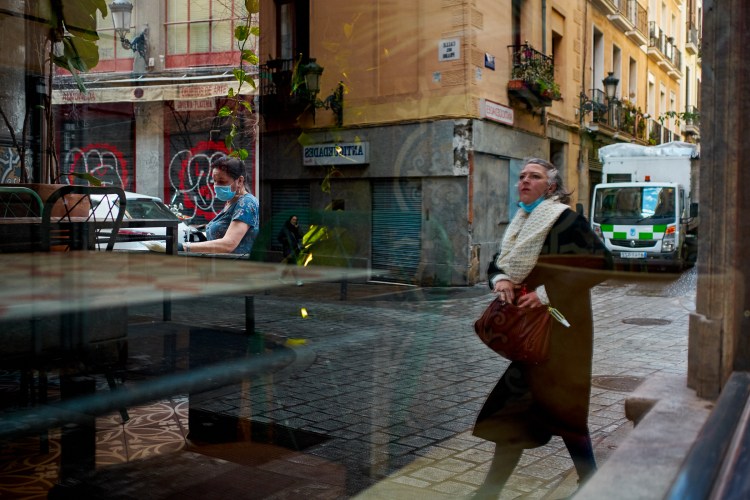 Taller de fotografía de calle en Madrid http://robertomasfoto.com 