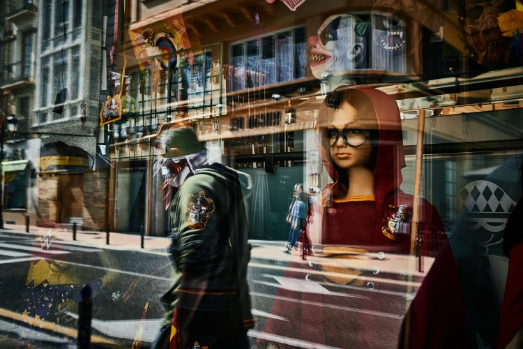 Talleres de Inmersión en la Fotografia de Calle Zaragoza con Rober Tomas