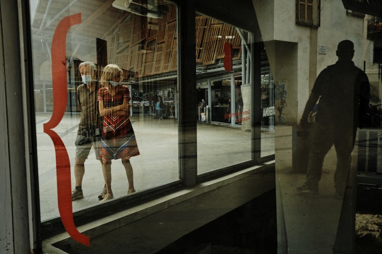 Taller de fotografía de calle en Barcelona, con Rober Tomas,

http://robertomasfoto.com 