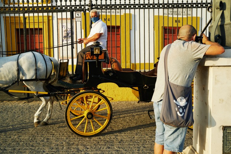 Taller de fotografía de calle en Sevilla, con Rober Tomas,

http://robertomasfoto.com 