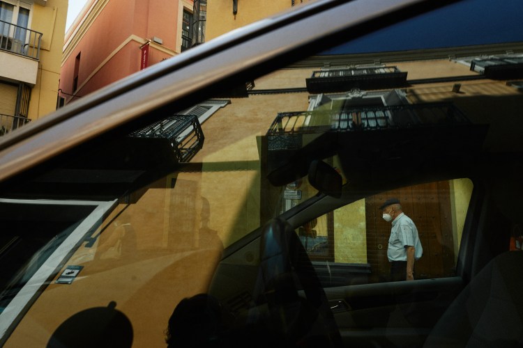 Taller de fotografía de calle en Sevilla, con Rober Tomas,

http://robertomasfoto.com 