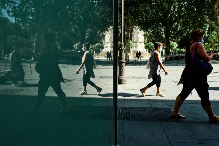 Taller de fotografía de calle en Sevilla, con Rober Tomas,

http://robertomasfoto.com 