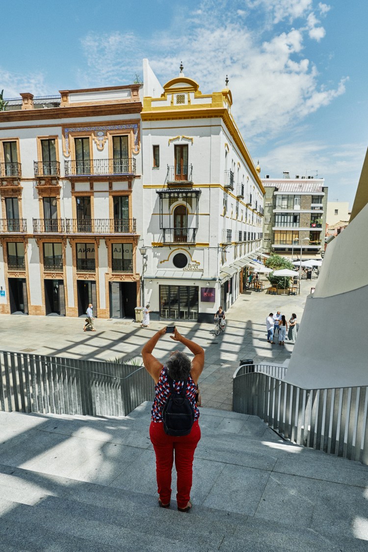 Taller de fotografía de calle en Sevilla, con Rober Tomas,

http://robertomasfoto.com 