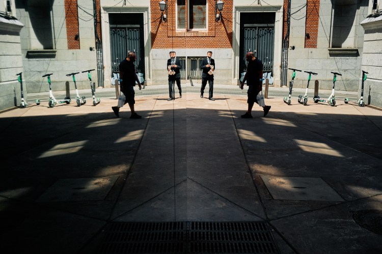 Taller de Fotografía de Calle con Rober Tomás en Madrid. http://robertomasfoto.com 