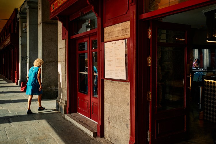 Taller de Fotografía de Calle con Rober Tomás en Madrid. http://robertomasfoto.com 