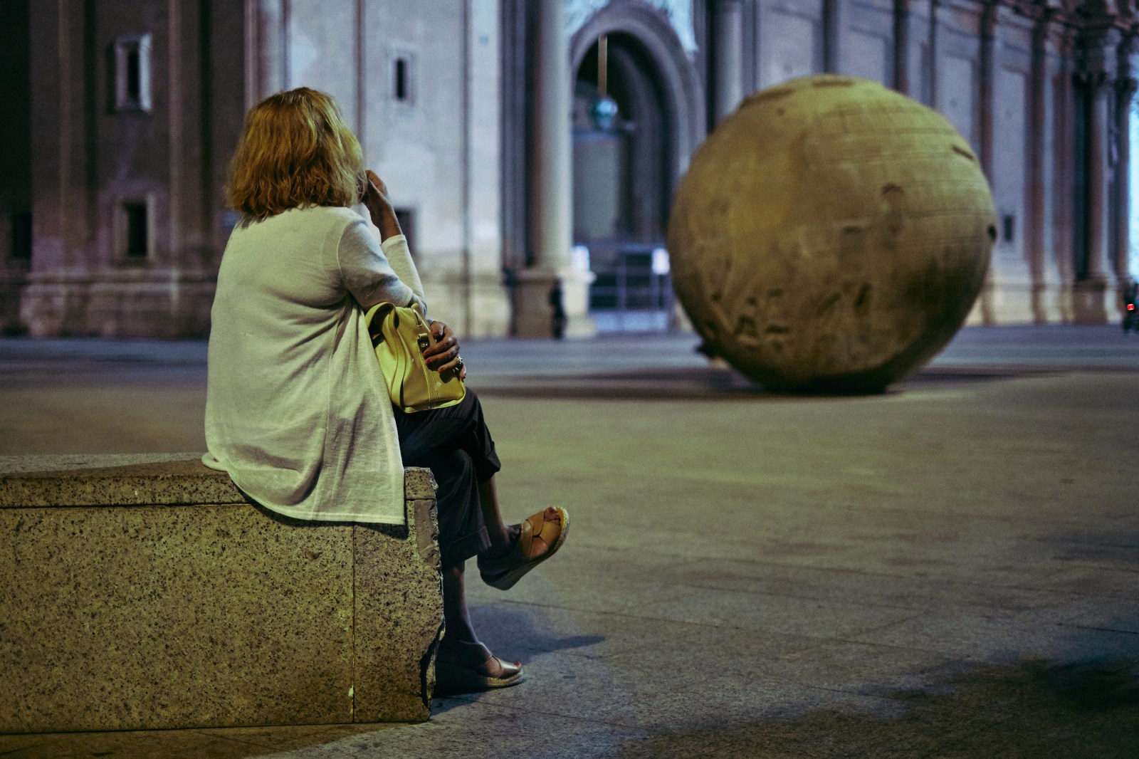 Fotografía de Calle nocturna en Zaragoza con Rober Tomas http://robertomasfoto.com 