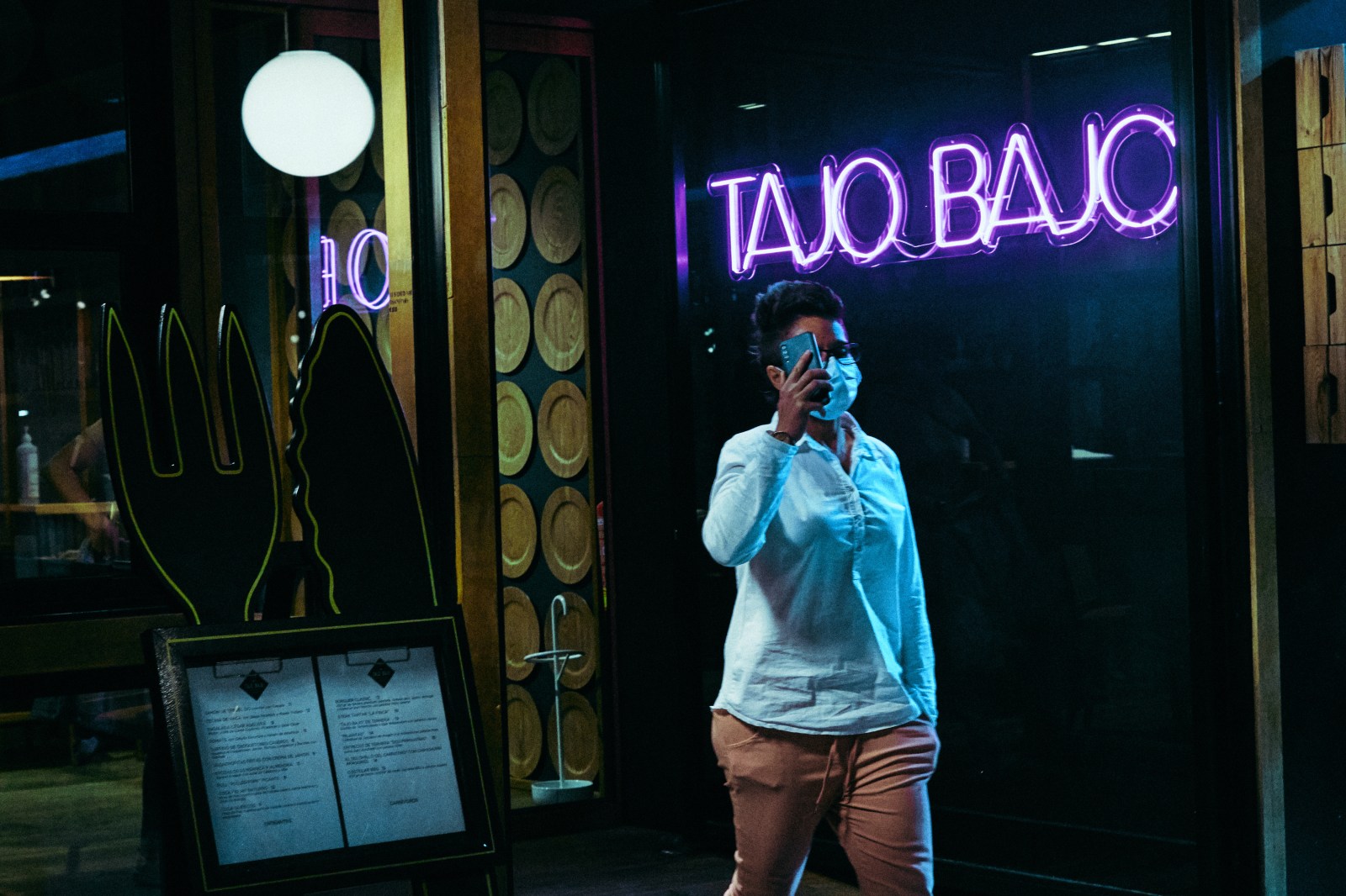 Fotografía de Calle nocturna en Zaragoza con Rober Tomas http://robertomasfoto.com 