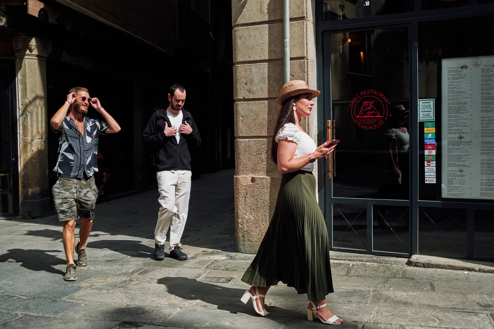 Taller de fotografia de calle con Rober Tomas en Barcelona. http://robertomasfoto.com 