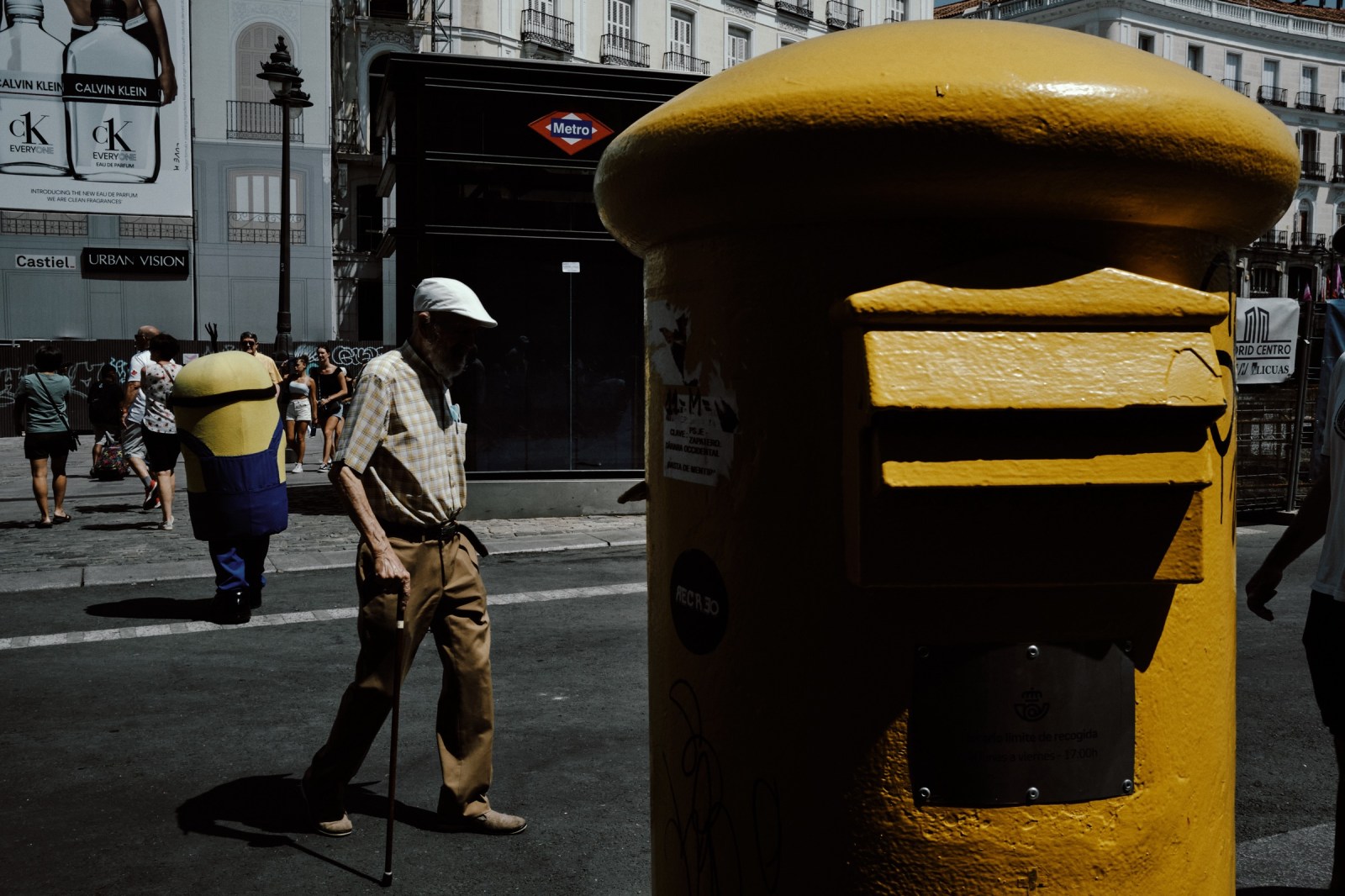 Talleres de Fotografia de Calle en Madrid con Rober Tomas en http://robertomasfoto.com 