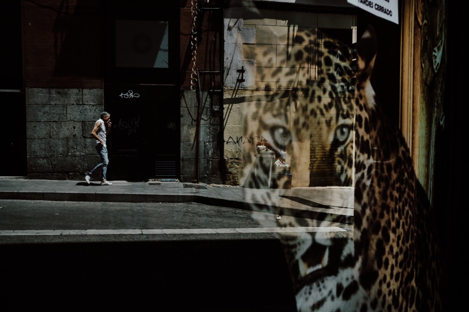 Talleres de Fotografia de Calle en Madrid con Rober Tomas en http://robertomasfoto.com 