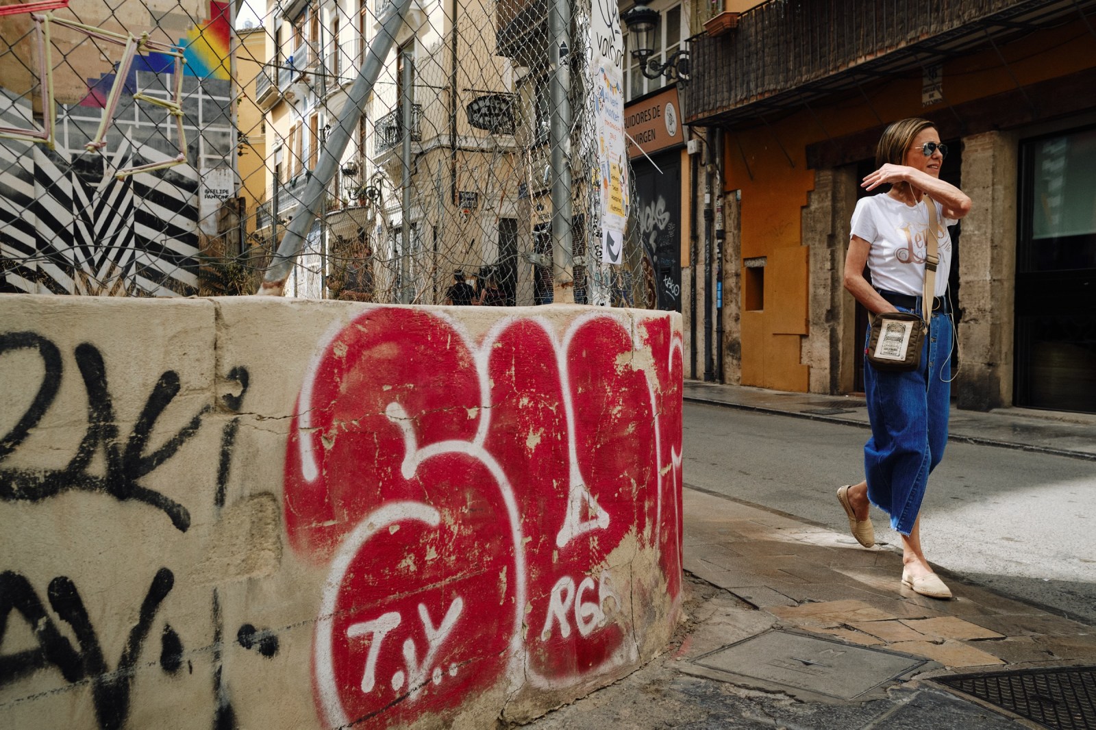 Talleres y Cursos de Fotografía de Calle en Valencia con Rober Tomás. http://robertomasfoto.com 