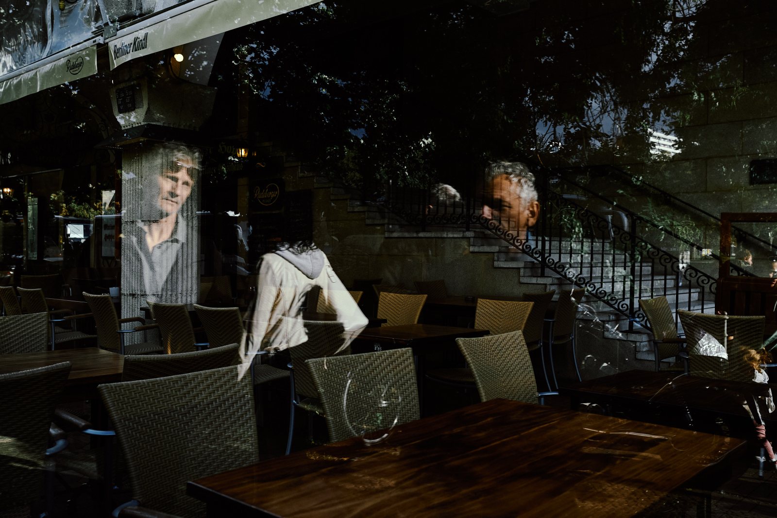 Taller de inmersion en Fotografia de Calle en Berlín (Alemania) con Rober Tomas, en http://robertomasfoto.com 