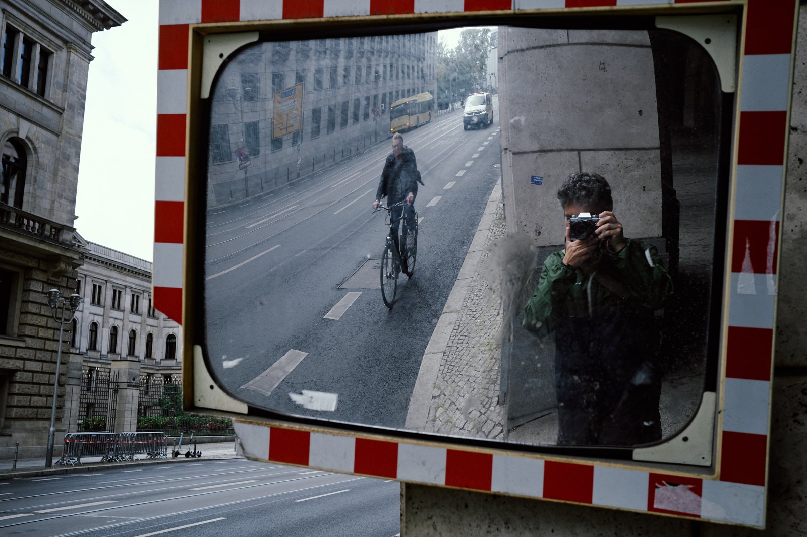 Taller de inmersion en Fotografia de Calle en Berlín (Alemania) con Rober Tomas, en http://robertomasfoto.com 