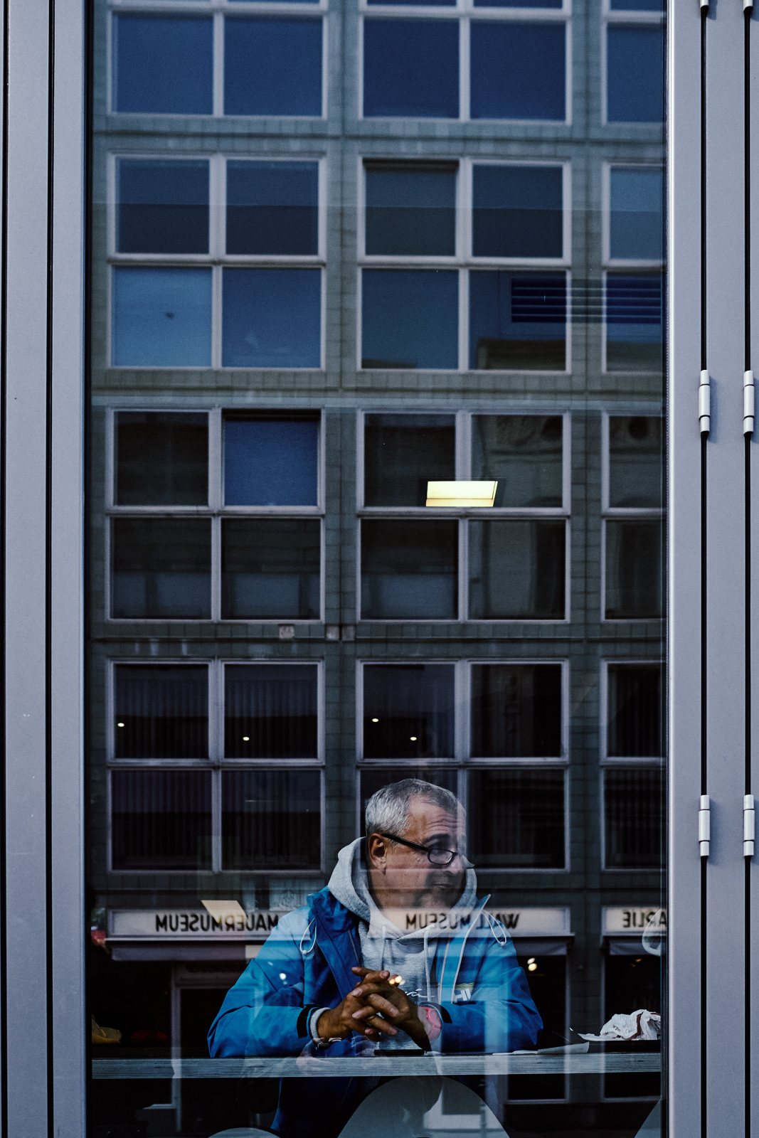 Taller de inmersion en Fotografia de Calle en Berlín (Alemania) con Rober Tomas, en http://robertomasfoto.com 