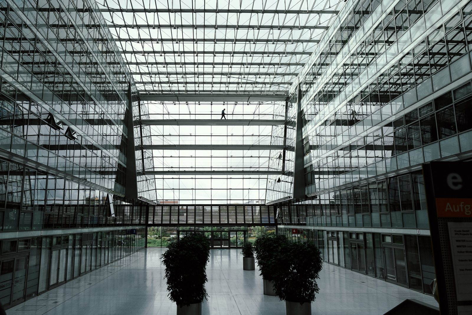 Taller de inmersion en Fotografia de Calle en Berlín (Alemania) con Rober Tomas, en http://robertomasfoto.com 