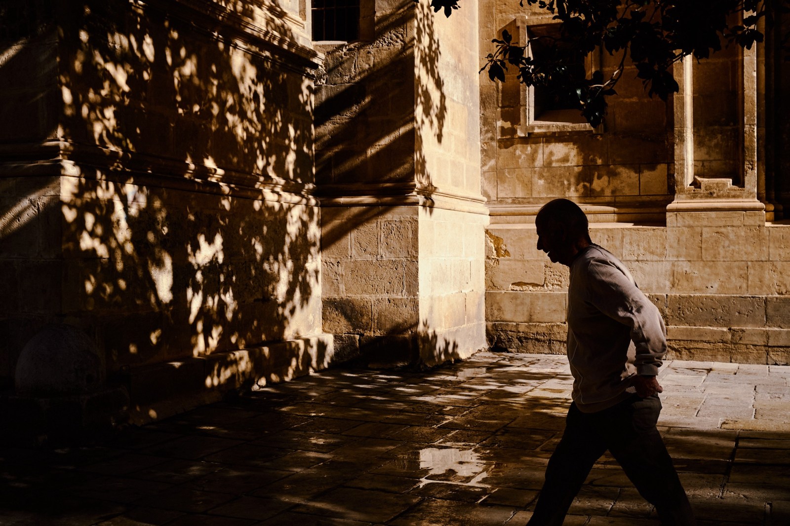 Taller de fotografia de calle en Granada con Rober Tomas en http://robertomasfoto.com 