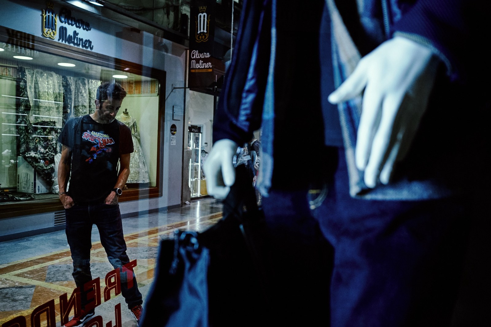 Taller de Fotografia de Calle en Valencia con Rober Tomas. http://robertomasfoto.com 