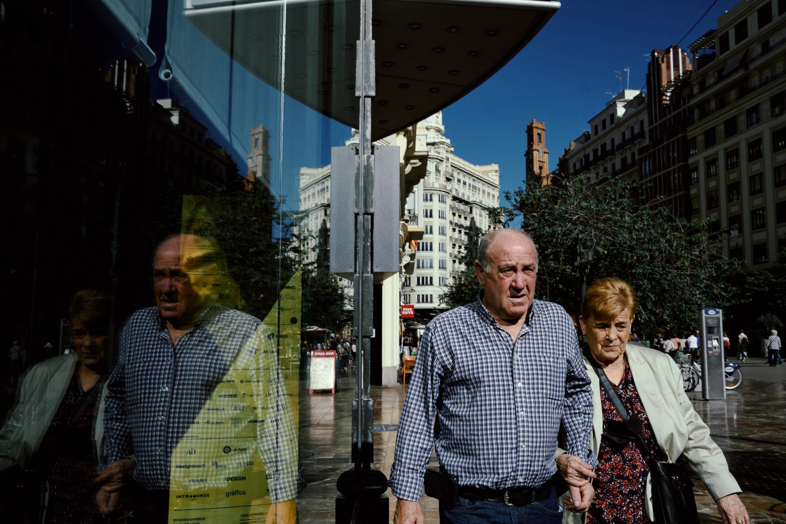 Taller de Fotografia de Calle en Valencia con Rober Tomas. http://robertomasfoto.com 