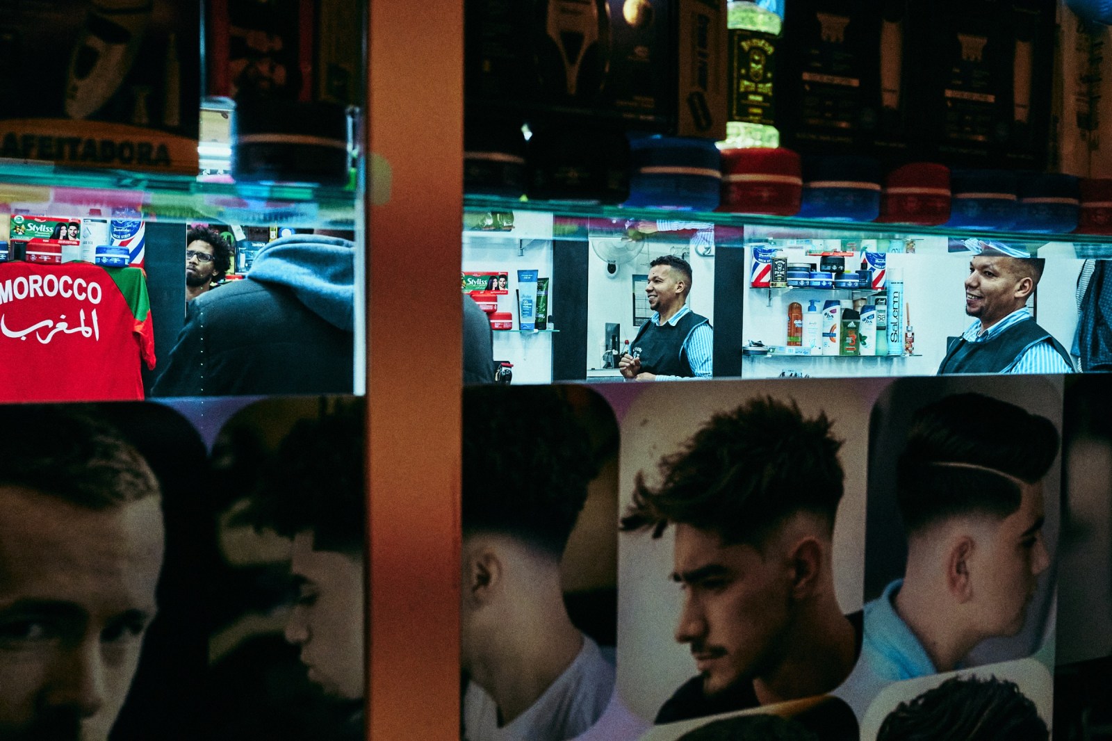 Talleres y cursos de fotografía de calle con Rober Tomas en Barcelona. http://robertomasfoto.com 