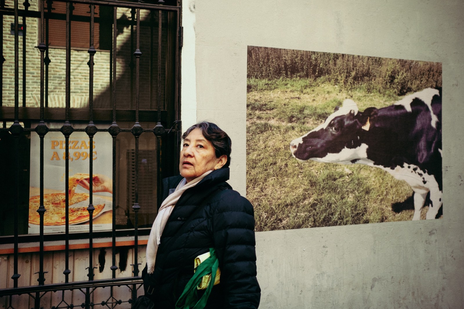 Talleres de Fotografía de Calle en Madrid con Rober Tomás en https://robertomasfoto.com/talleres-de-fotografia/ 