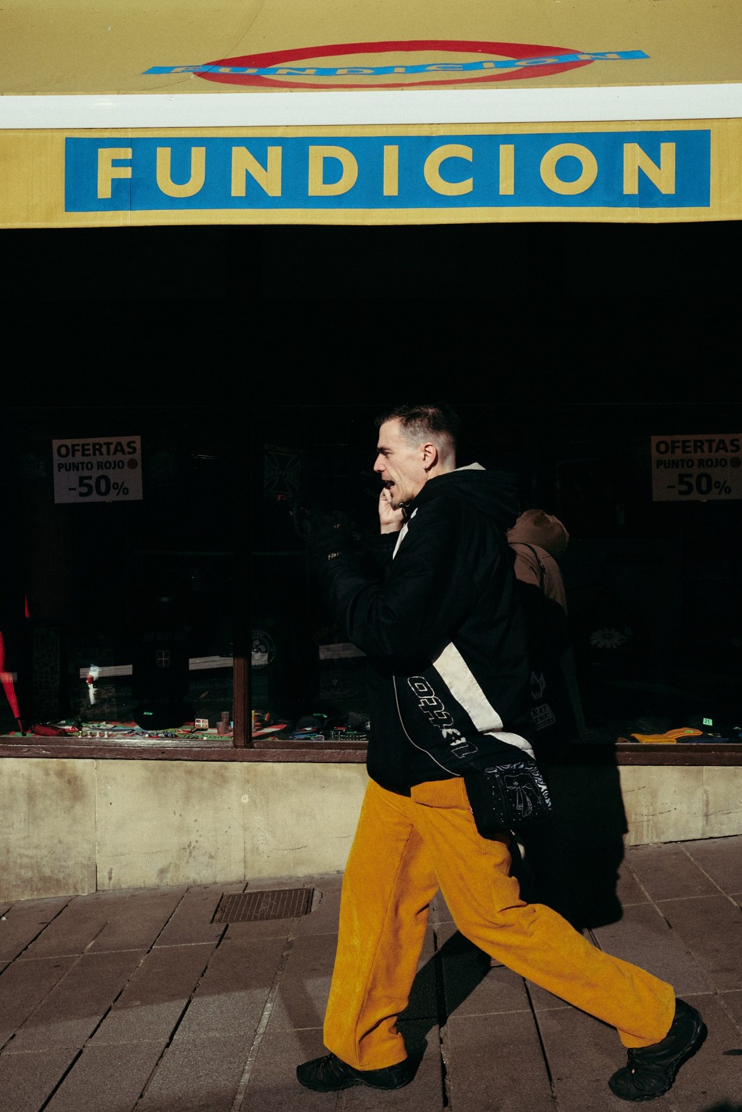 Taller de inmersión en fotografia de calle en Vitoria-gasteiz con Rober Tomás en http://robertomasfoto.com 