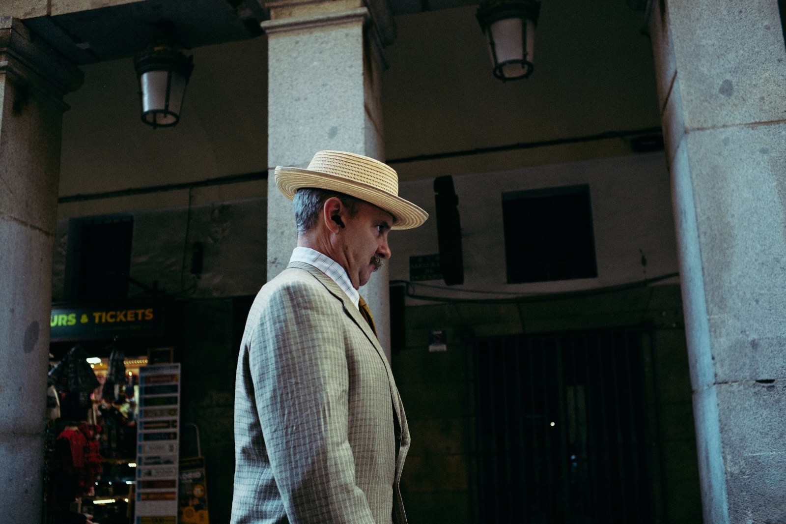 Talleres y cursos de fotografía de calle con Rober Tomas en Madrid