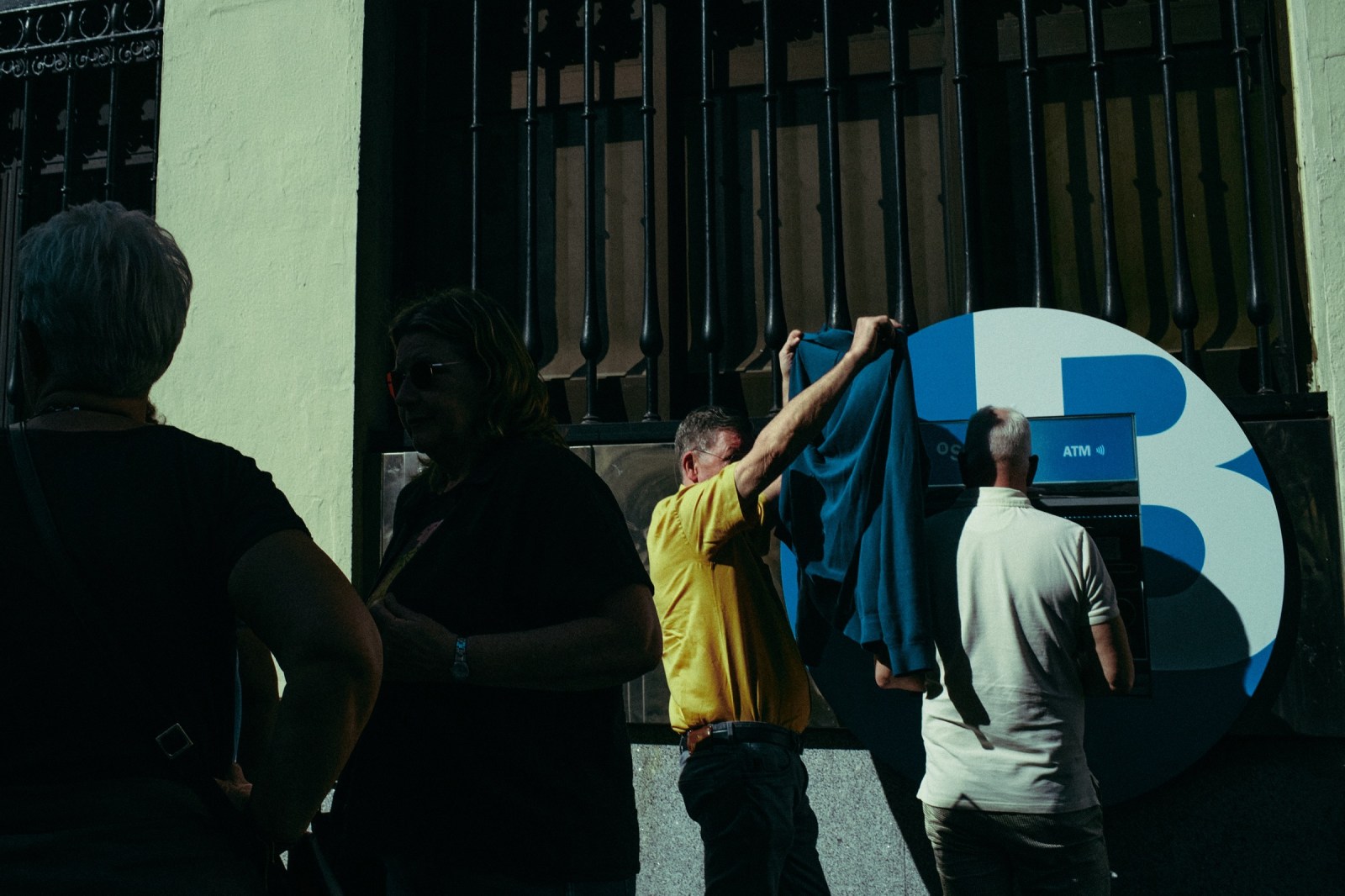 Talleres y cursos de fotografía de calle con Rober Tomas en Madrid