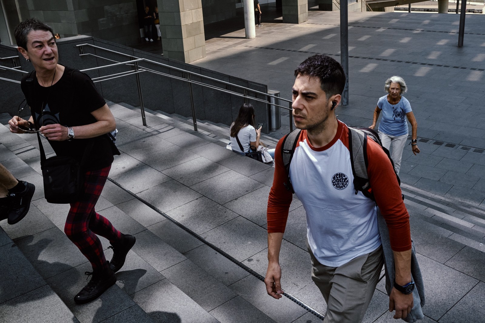 Talleres y cursos de fotografia de calle en Bilbao con Rober Tomás en http://robertomasfoto.com 