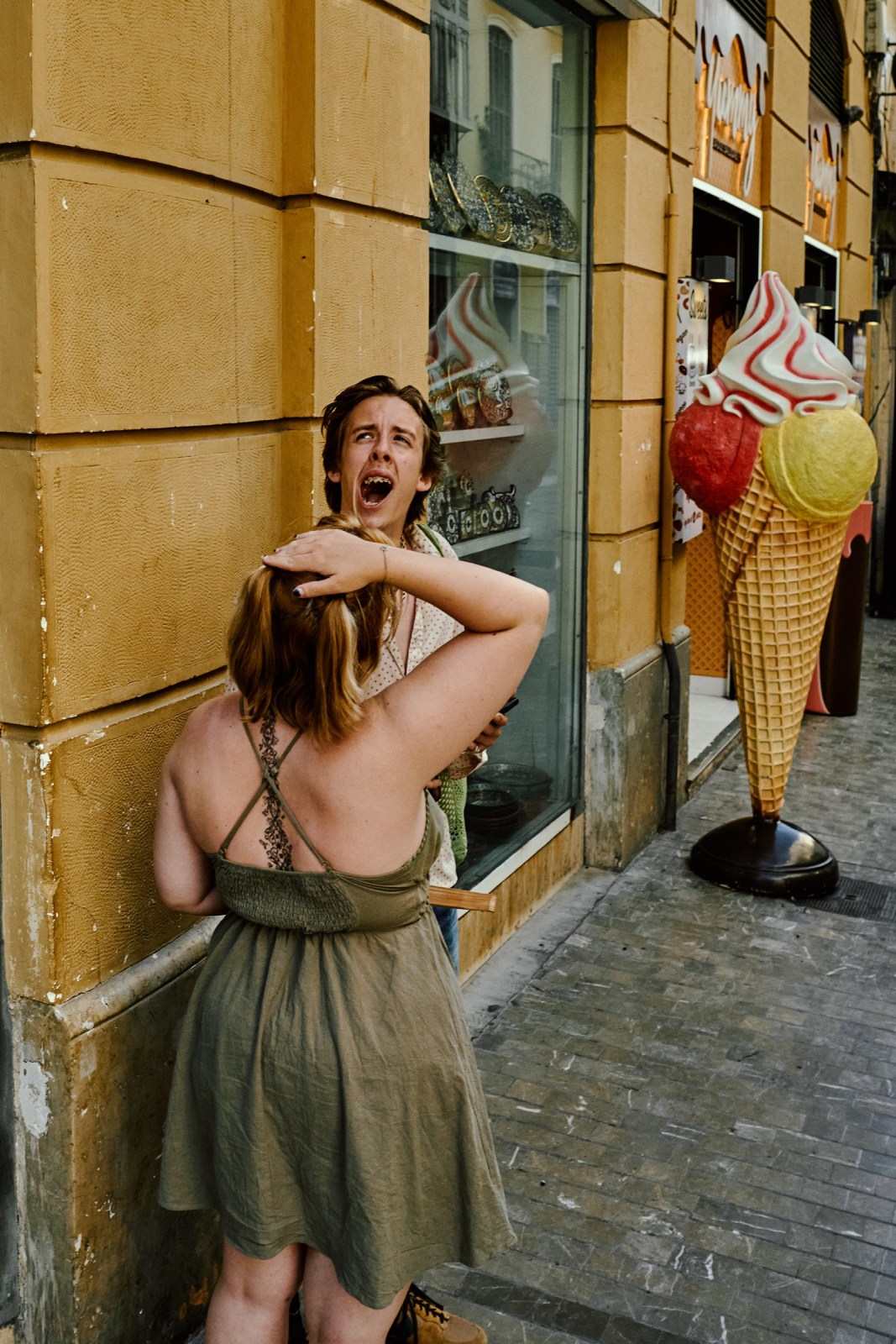 Talleres y cursos de fotografía de calle en Malaga con Rober Tomas