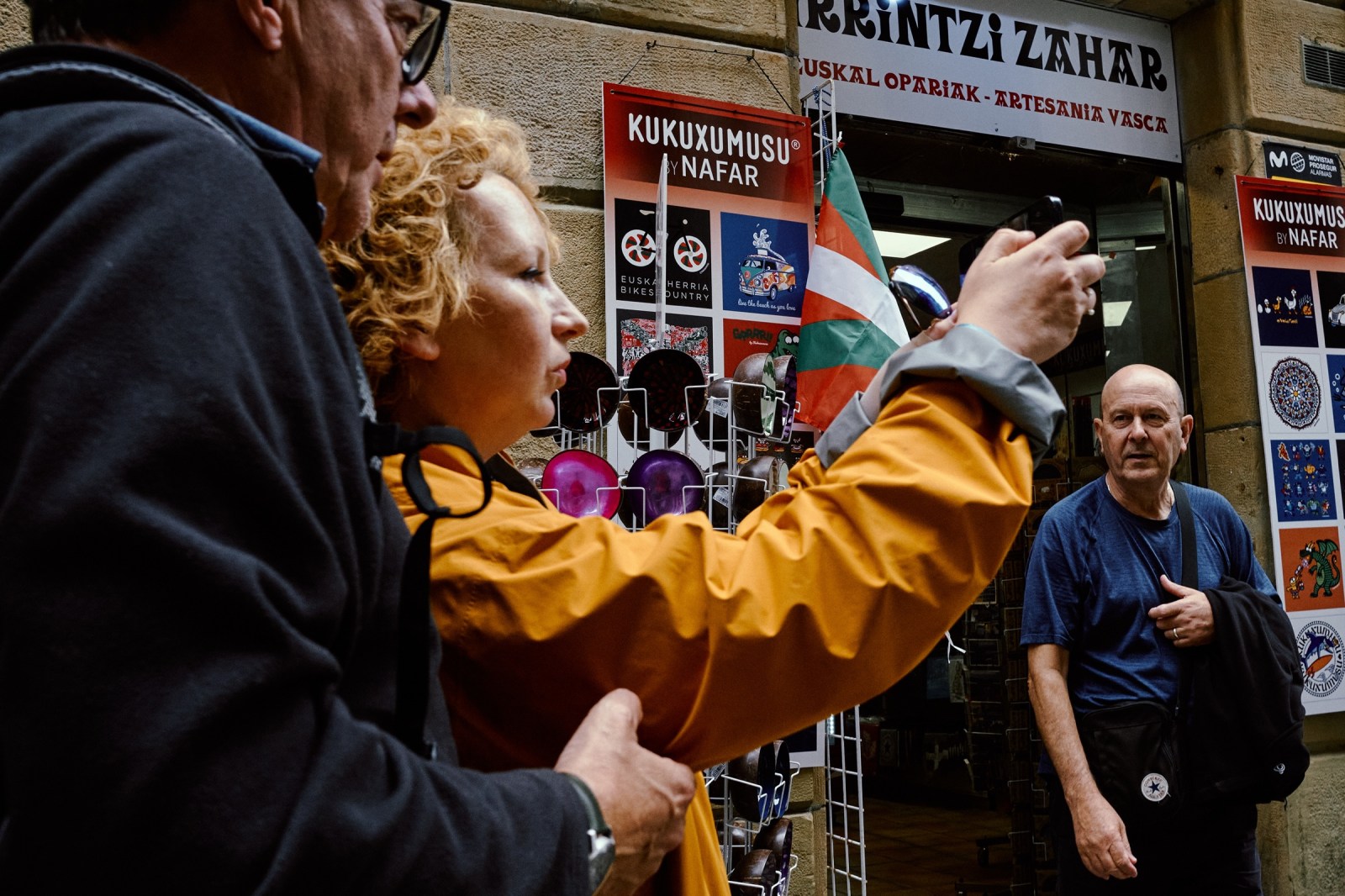 Talleres y cursos de fotografia de calle en San Sebastián Donosti con Rober Tomás en http://robertomasfoto.com 