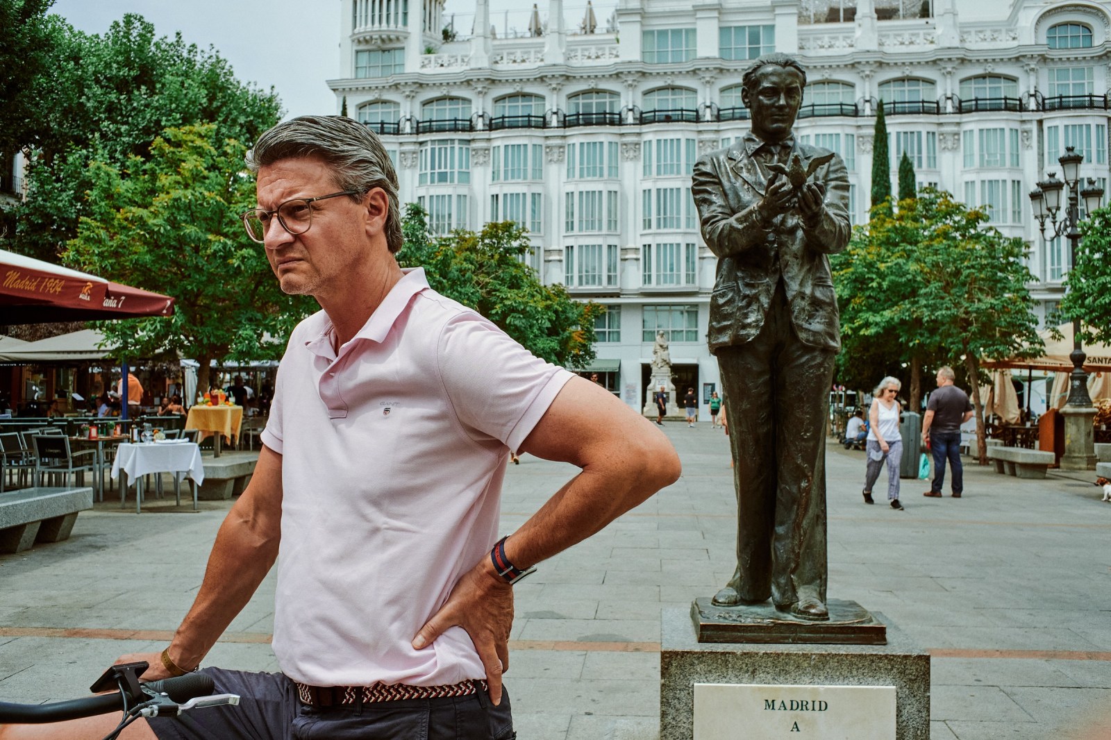 Talleres y cursos de fotografía de calle con Rober Tomas en Madrid http://robertomasfoto.com 