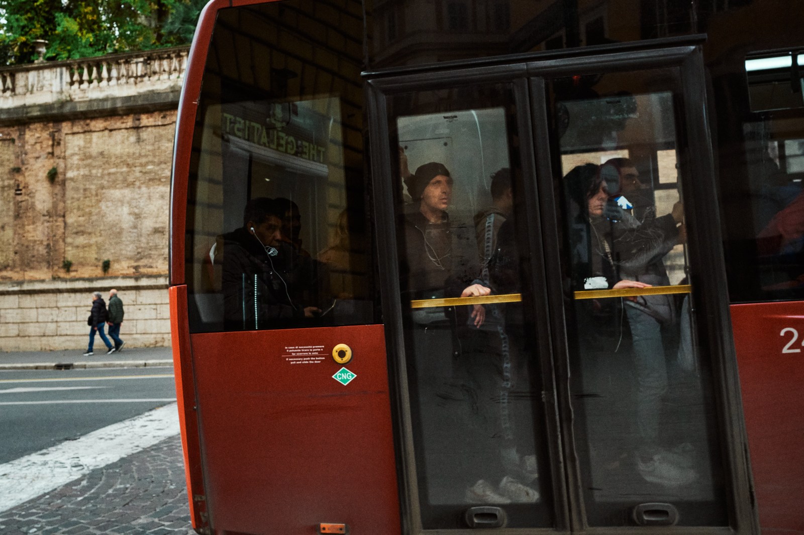Talleres y cursos de fotografía de calle en Roma Italia con Rober Tomas en http://robertomasfoto.com 