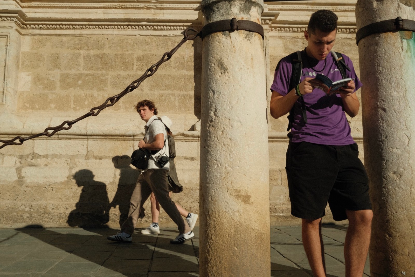 Talleres de fotografía de calle en Sevilla con Rober Tomas en http://robertomasfoto.com 