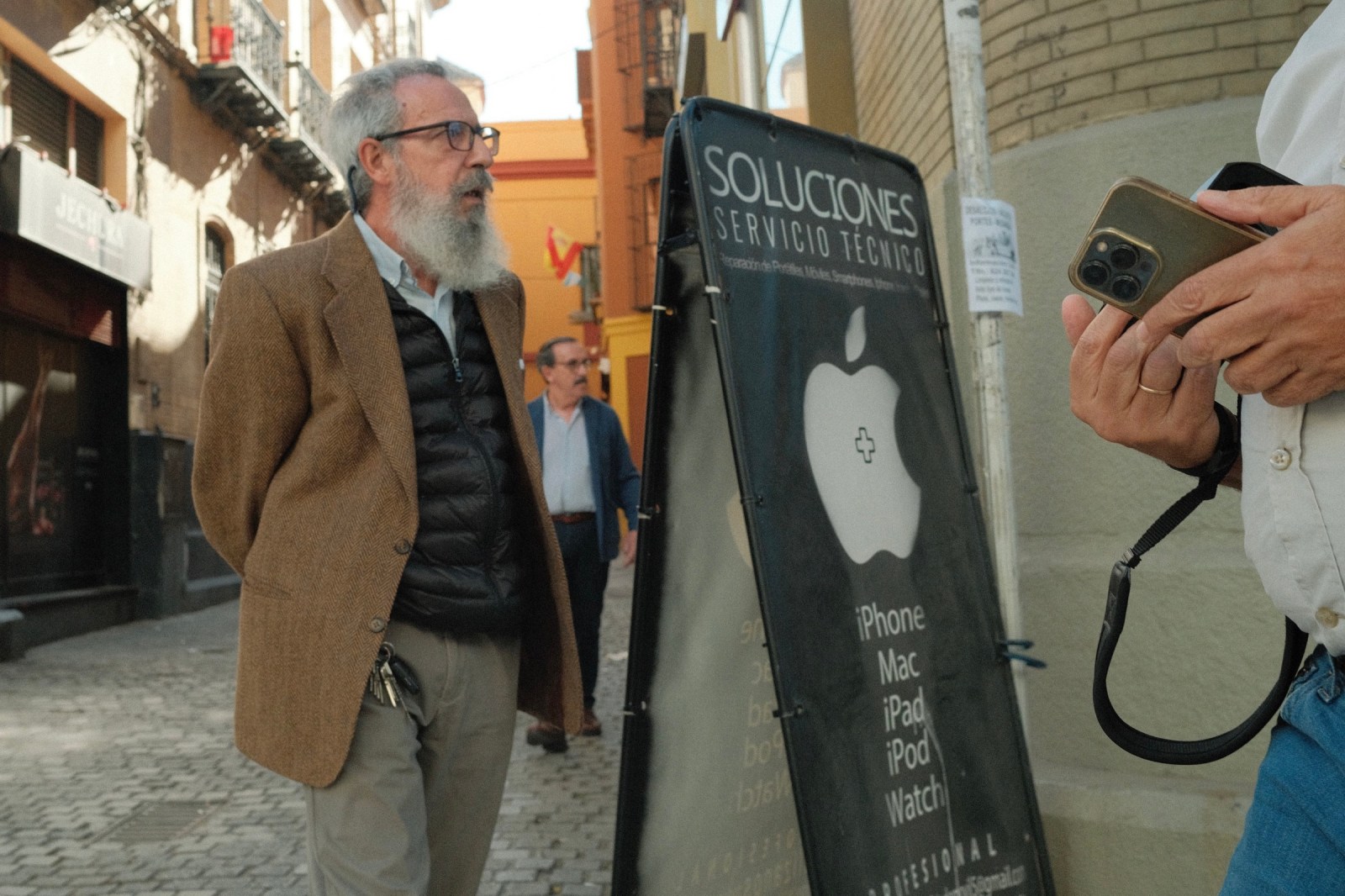 Talleres de fotografía de calle en Sevilla con Rober Tomas en http://robertomasfoto.com 