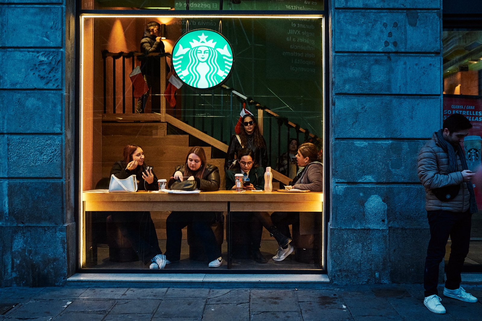 Talleres y cursos de fotografía de calle en Barcelona con Rober Tomás en http://robertomasfoto.com 