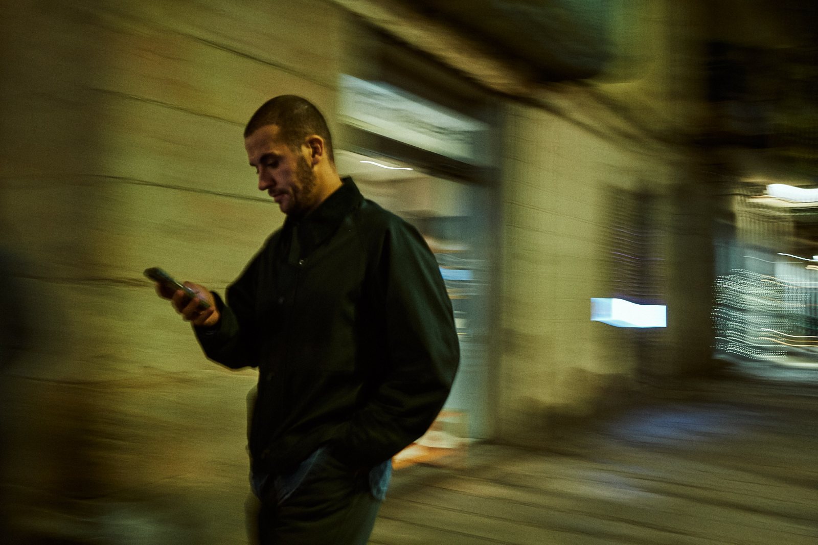 Talleres y cursos de fotografía de calle en Barcelona con Rober Tomás en http://robertomasfoto.com 