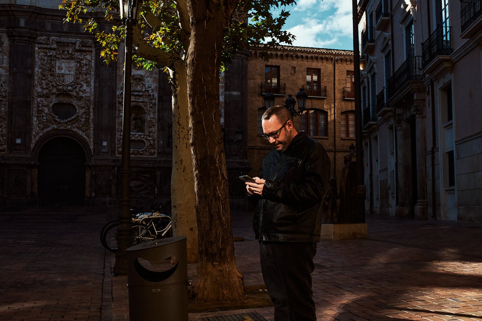 Talleres de fotografía de calle en Zaragoza con Rober Tomás en http://robertomasfoto.com 