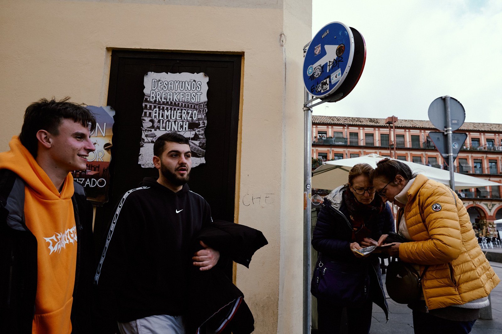 Talleres y Cursos de fotografia de calle en Cordoba con Rober Tomás en http://robertomasfoto.com 