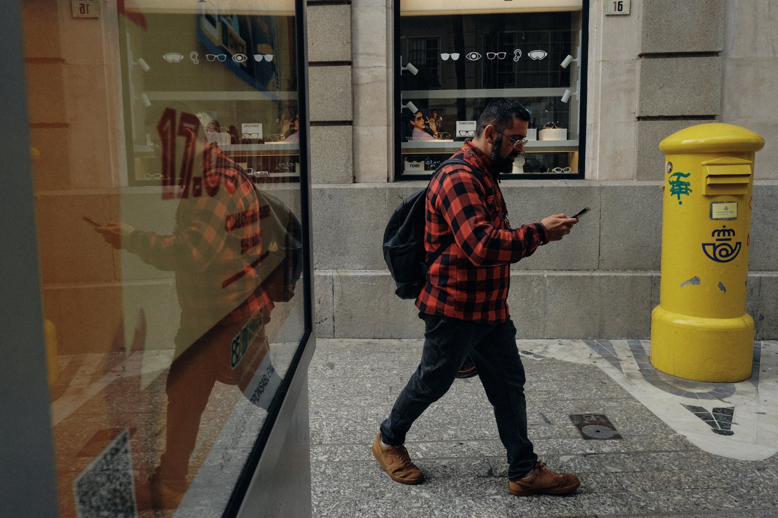 Talleres y Cursos de Fotografía de Calle en Málaga con Rober Tomás en http://robertomasfoto.com 