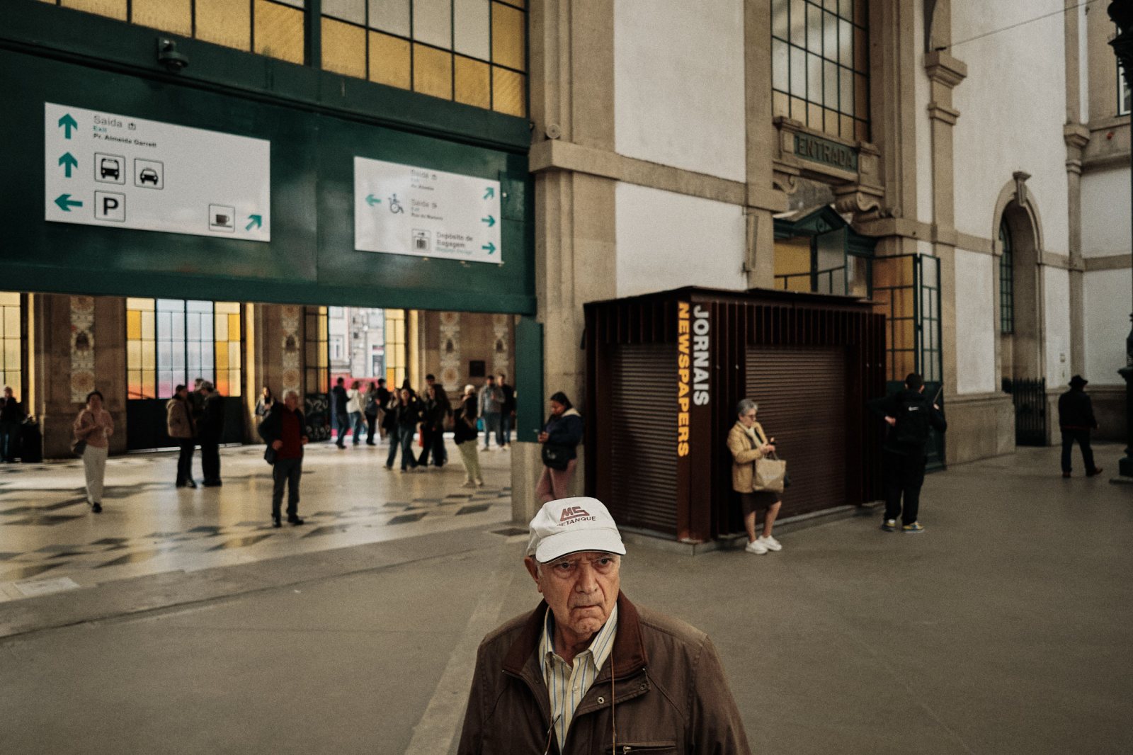 Talleres y cursos de fotografia de calle en Oporto (Portugal) con Rober Tomas en http://robertomasfoto.com 
