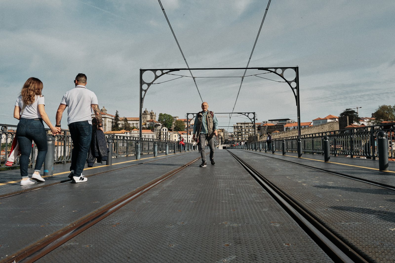 Talleres y cursos de fotografia de calle en Oporto (Portugal) con Rober Tomas en http://robertomasfoto.com 