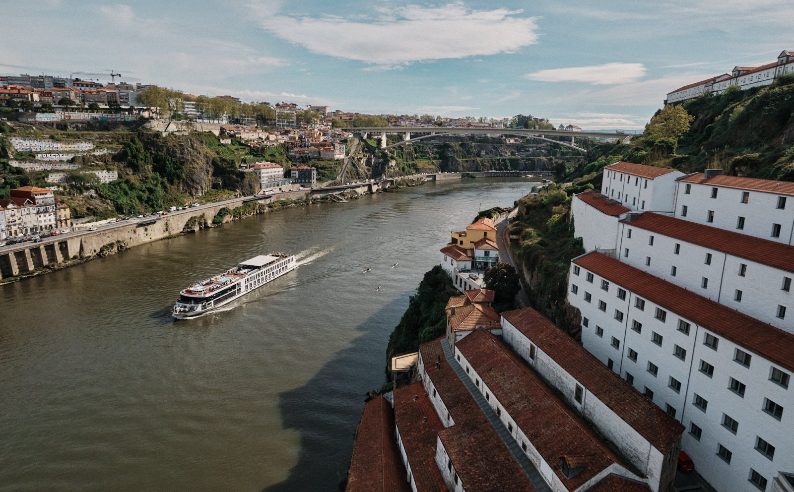 Talleres y cursos de fotografia de calle en Oporto (Portugal) con Rober Tomas en http://robertomasfoto.com 