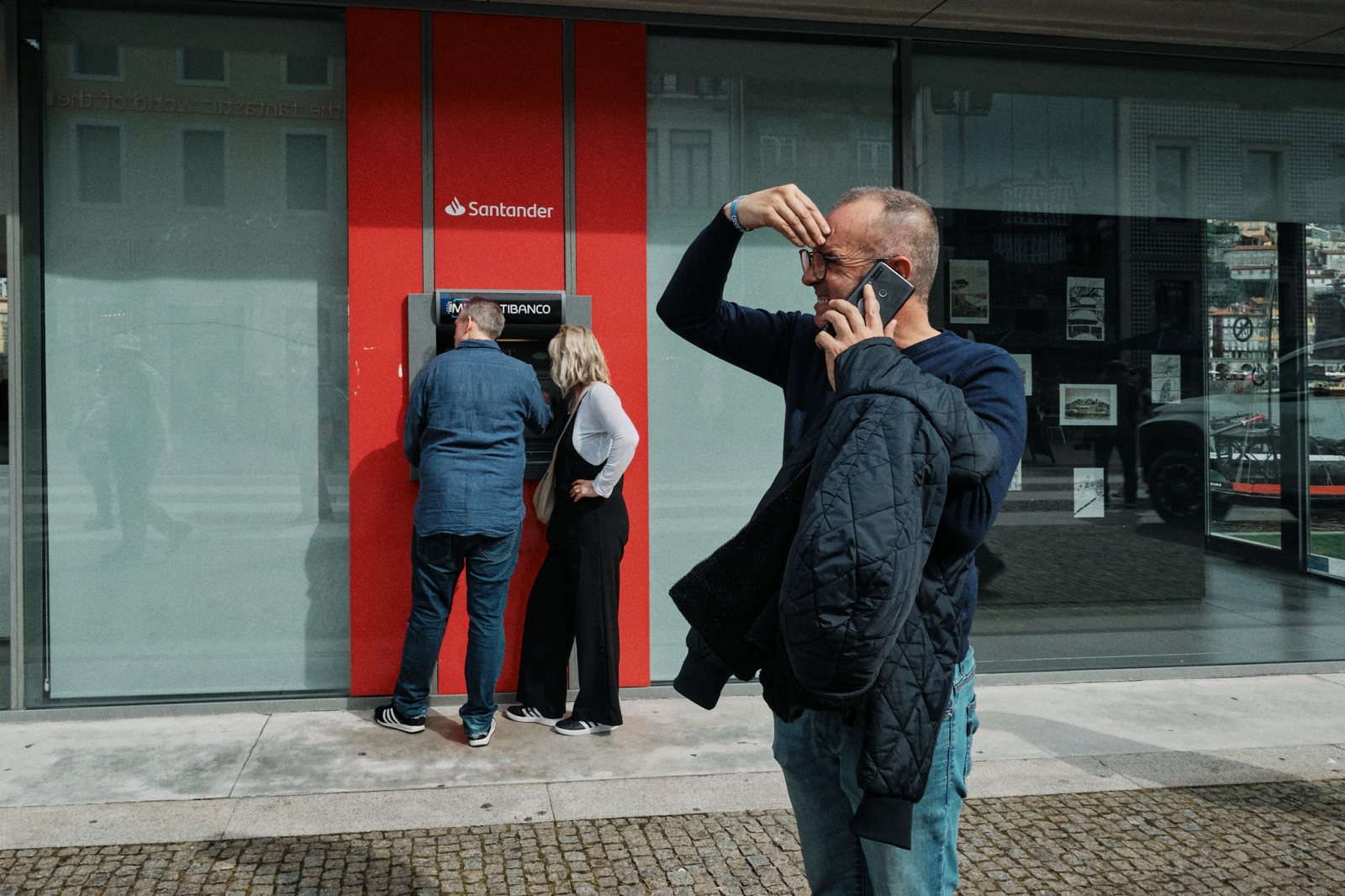 Talleres y cursos de fotografia de calle en Oporto (Portugal) con Rober Tomas en http://robertomasfoto.com 