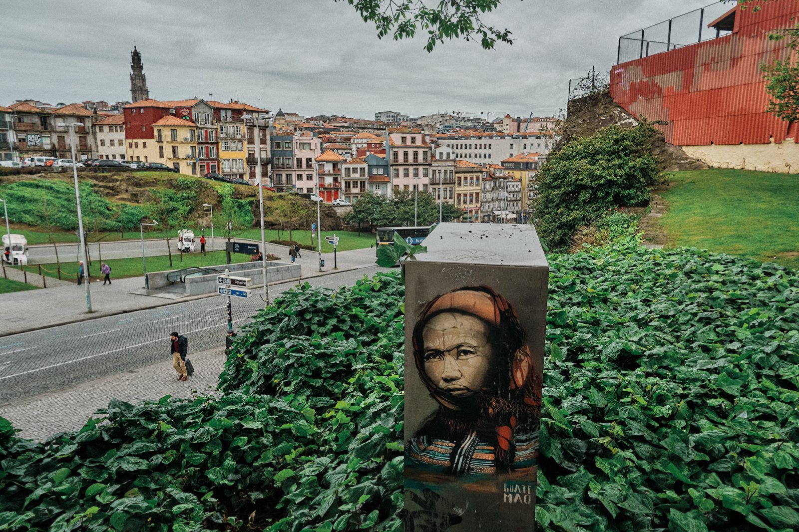 Talleres y cursos de fotografia de calle en Oporto (Portugal) con Rober Tomas en http://robertomasfoto.com 