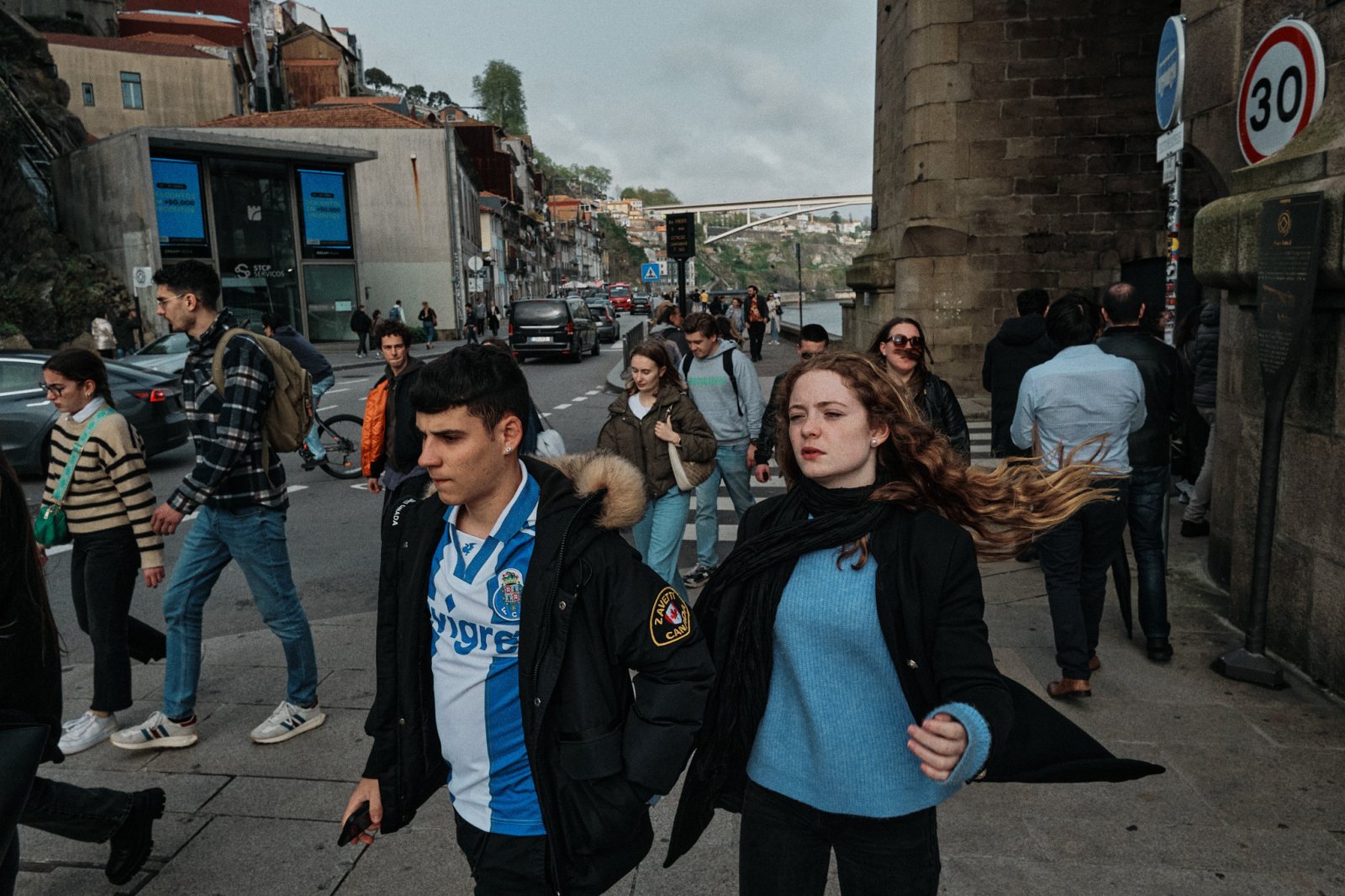 Talleres y cursos de fotografia de calle en Oporto (Portugal) con Rober Tomas en http://robertomasfoto.com 