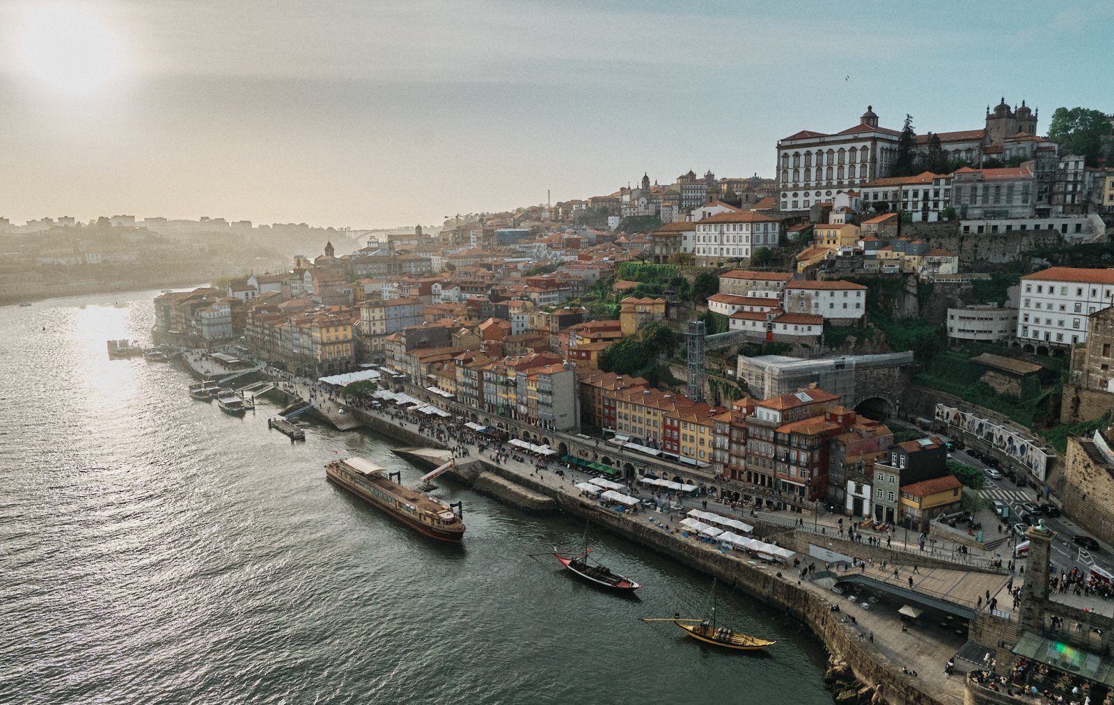 Talleres y cursos de fotografia de calle en Oporto (Portugal) con Rober Tomas en http://robertomasfoto.com 