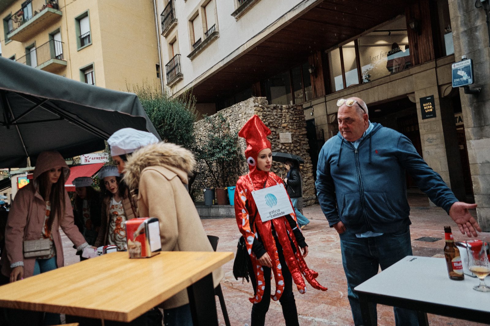 Taller de fotografía de calle con Rober Tomás en Oviedo en http://robertomasfoto.com 