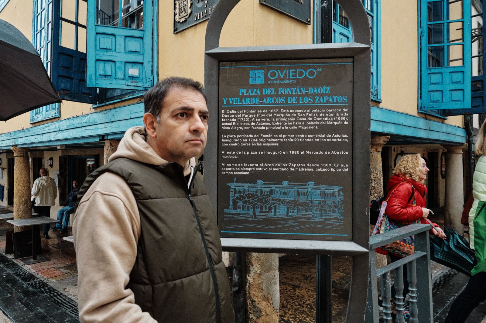 Taller de fotografía de calle con Rober Tomás en Oviedo en http://robertomasfoto.com 