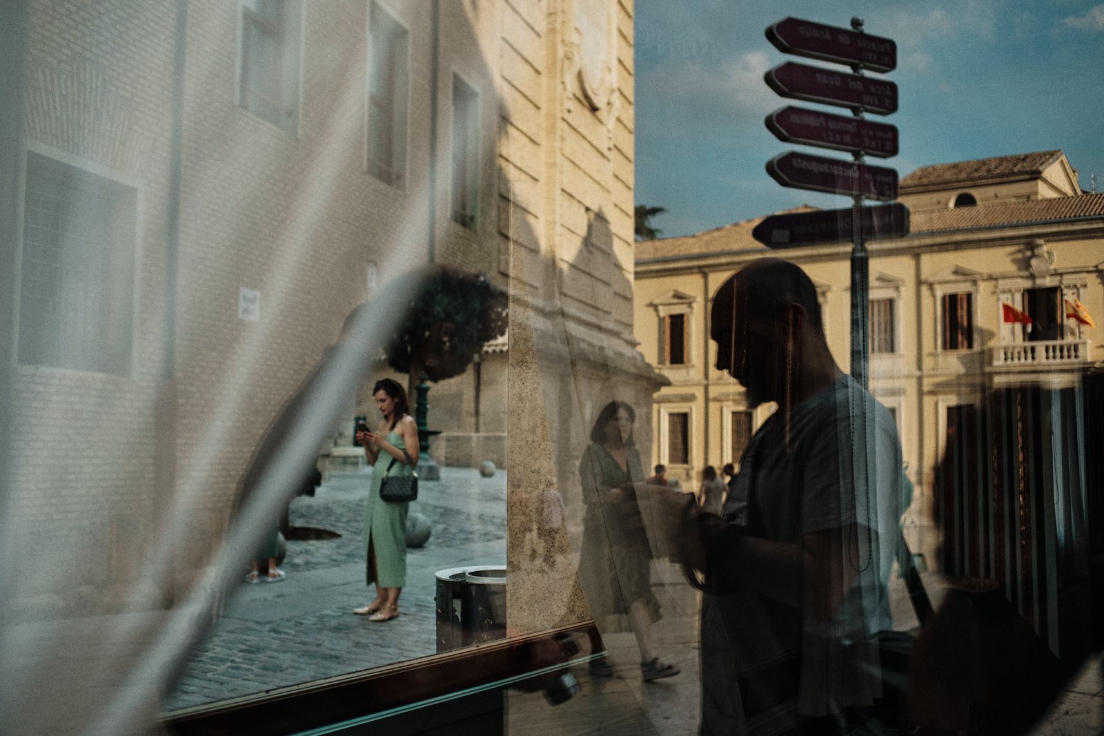 taller de fotografia de calle nocturna en Zaragoza con Rober Tomás en http://robertomasfoto.com 