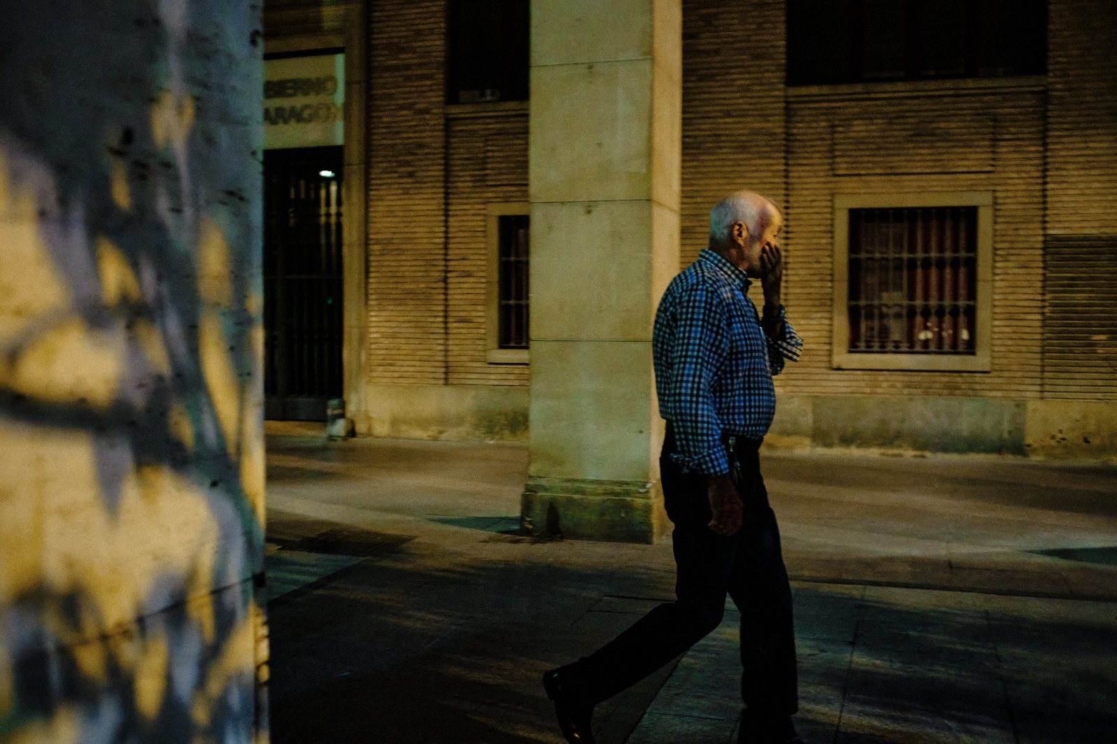 taller de fotografia de calle nocturna en Zaragoza con Rober Tomás en http://robertomasfoto.com 